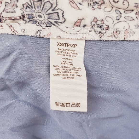 Garage Paisley Flowy Bohemian Top- New without tags- Xs (fits S-M too) - Picture 5 of 7